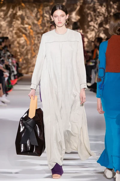 Look 24